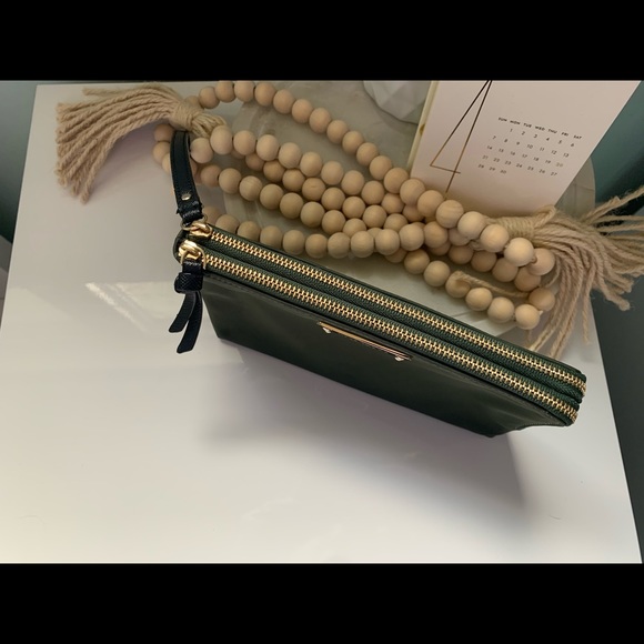 Like new green Kate Spade wristlet/wallet! $65 - Picture 3 of 7
